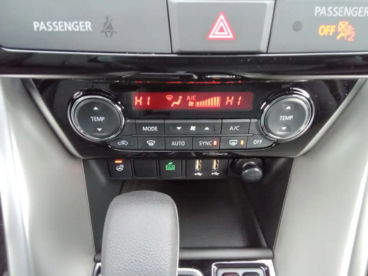 Mitsubishi Eclipse Cross снимка Mitsubishi Eclipse Cross
