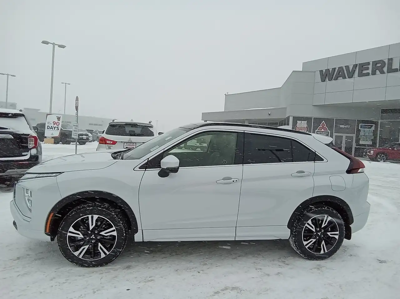 Mitsubishi Eclipse Cross снимка Mitsubishi Eclipse Cross