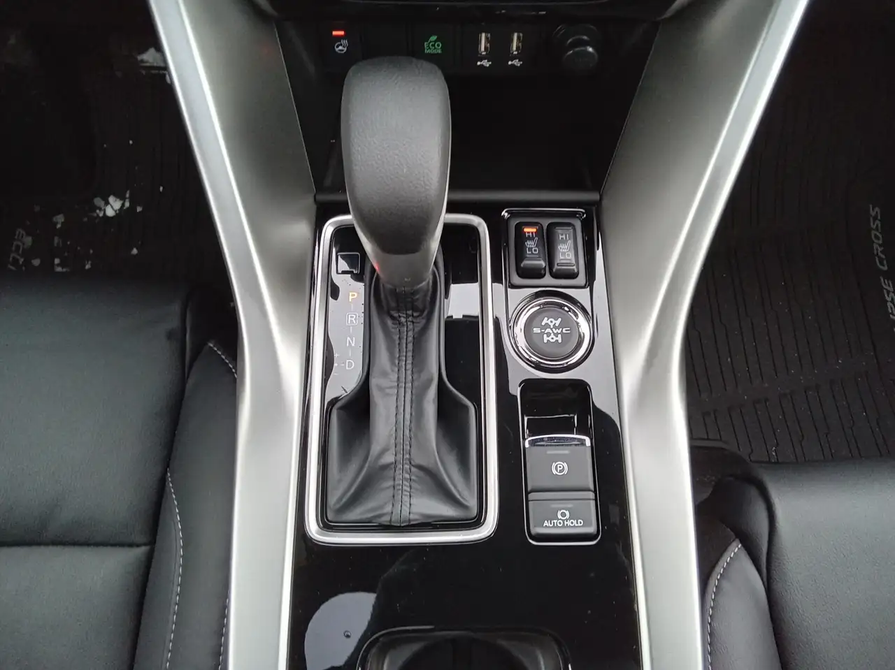 Mitsubishi Eclipse Cross снимка Mitsubishi Eclipse Cross