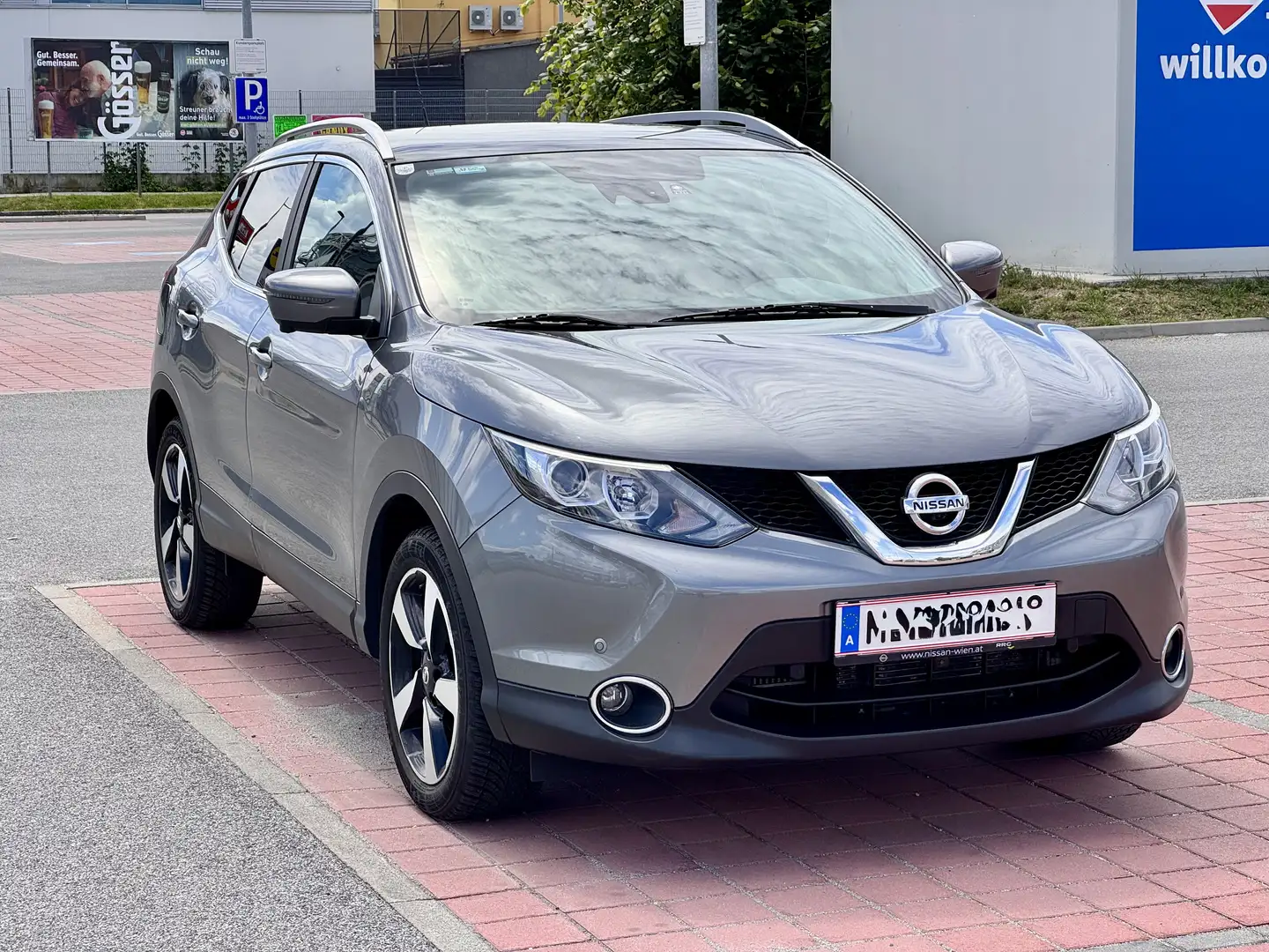 Nissan Qashqai 1.2 DIG-T Xtronic N-Connecta Panorama Grau - 1