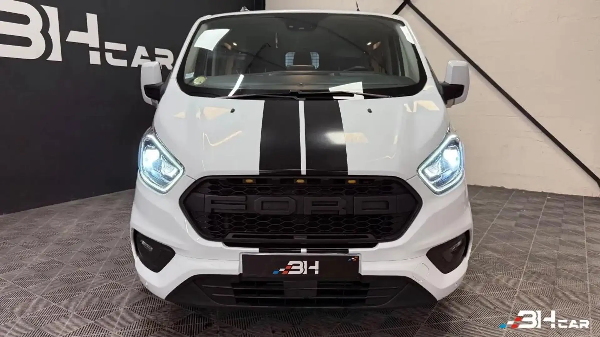 Ford Tourneo Custom FOURGON 270 2.0 TDCI 170 L2H1 LIMITED BVA START-STOP Blanc - 2