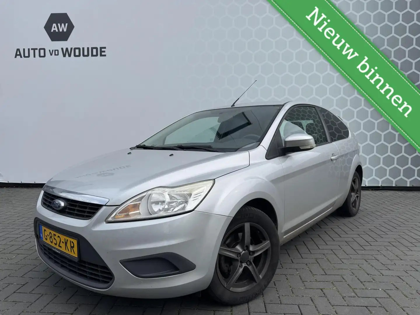 Ford Focus 1.6 Titanium Airco Grijs - 1