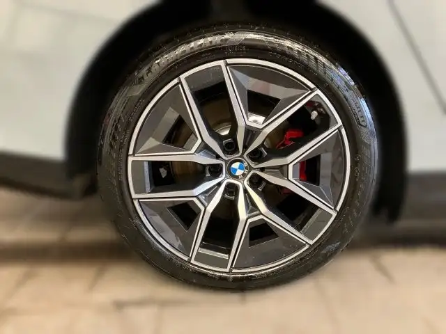 BMW i5 xDrive40 Touring Ansicht 5