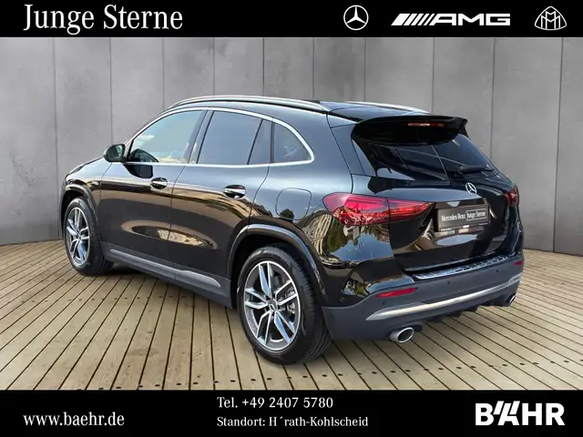 Mercedes-Benz Gla Class view 3