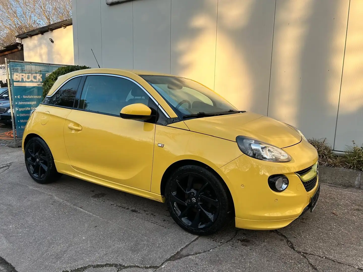 Opel Adam 1. Hd. top Ausstattung top Zustand Garantie - 1