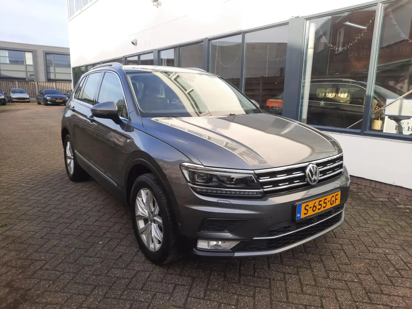Volkswagen Tiguan 2.0 TSI 4Motion Highline VOL LEER MEMORIE HEADUP 7 Grijs - 2