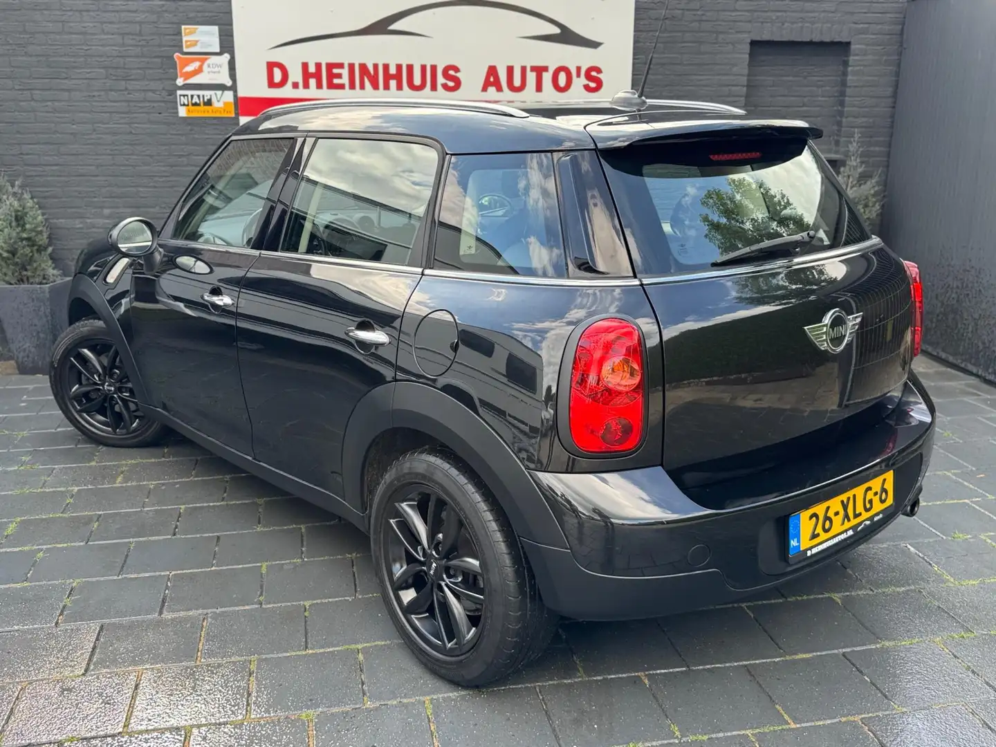 MINI Cooper Countryman Mini 1.6 Edition *APK NIEUW* Zwart - 2