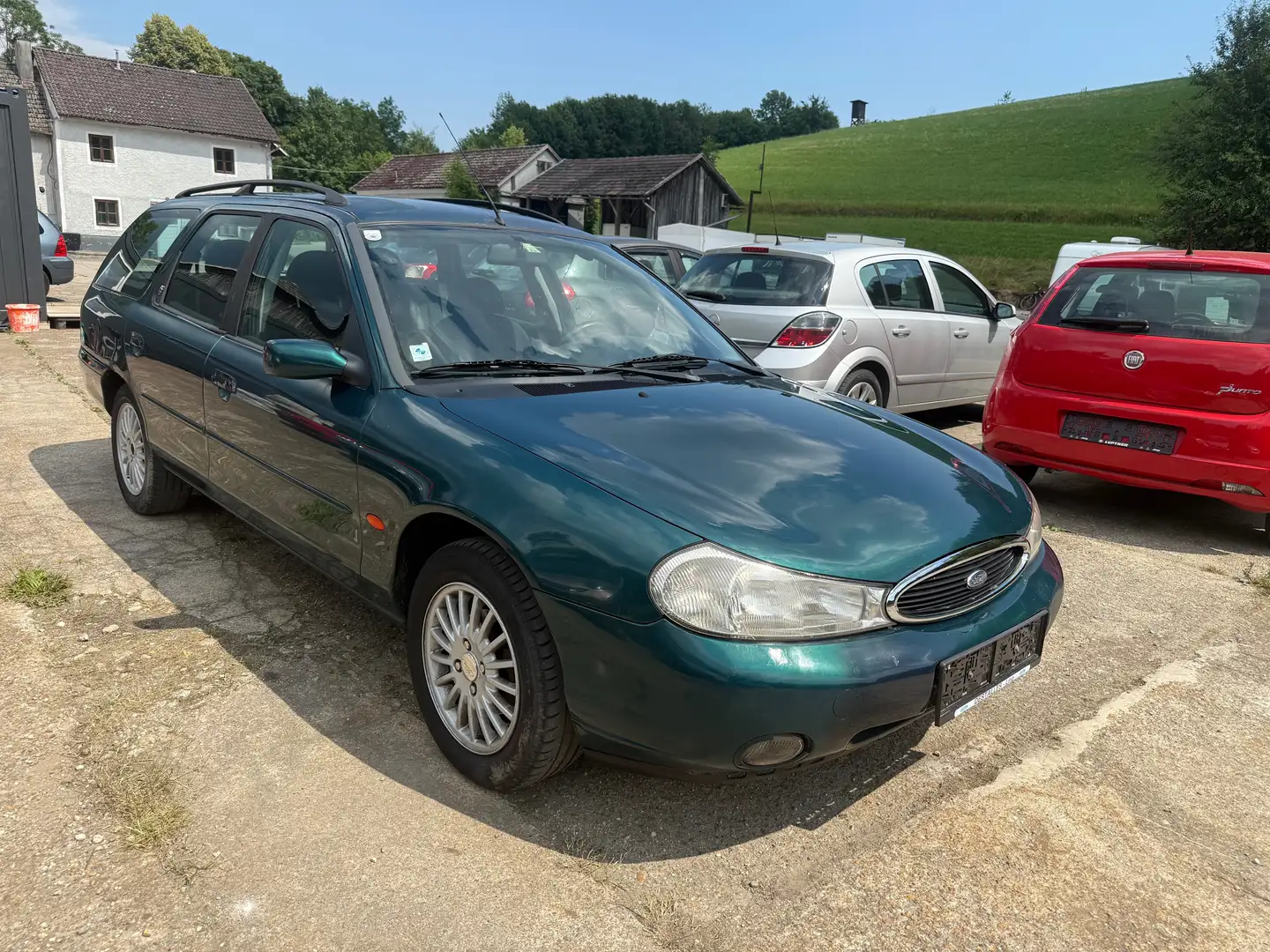Ford Mondeo Grün - 2