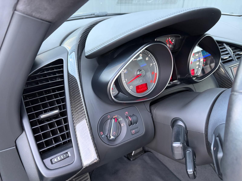 Audi R8 4.2 FSI quattro CARBON-KAMERA-BANG & OLUFSEN — photo 13