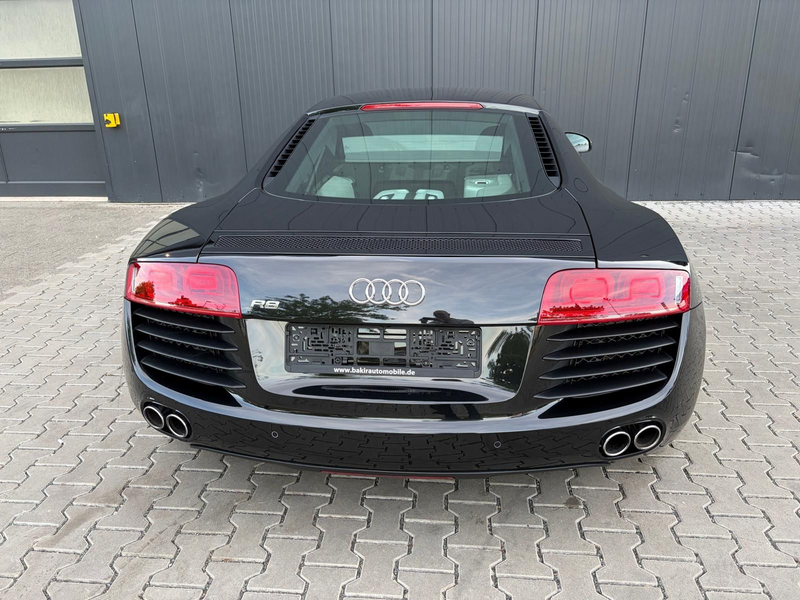 Audi R8 4.2 FSI quattro CARBON-KAMERA-BANG & OLUFSEN — photo 14