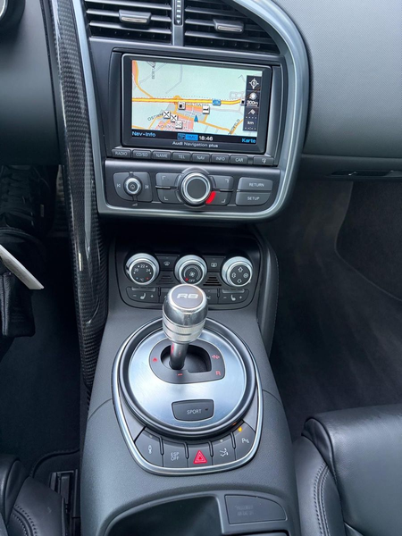 Audi R8 4.2 FSI quattro CARBON-KAMERA-BANG & OLUFSEN — photo 8