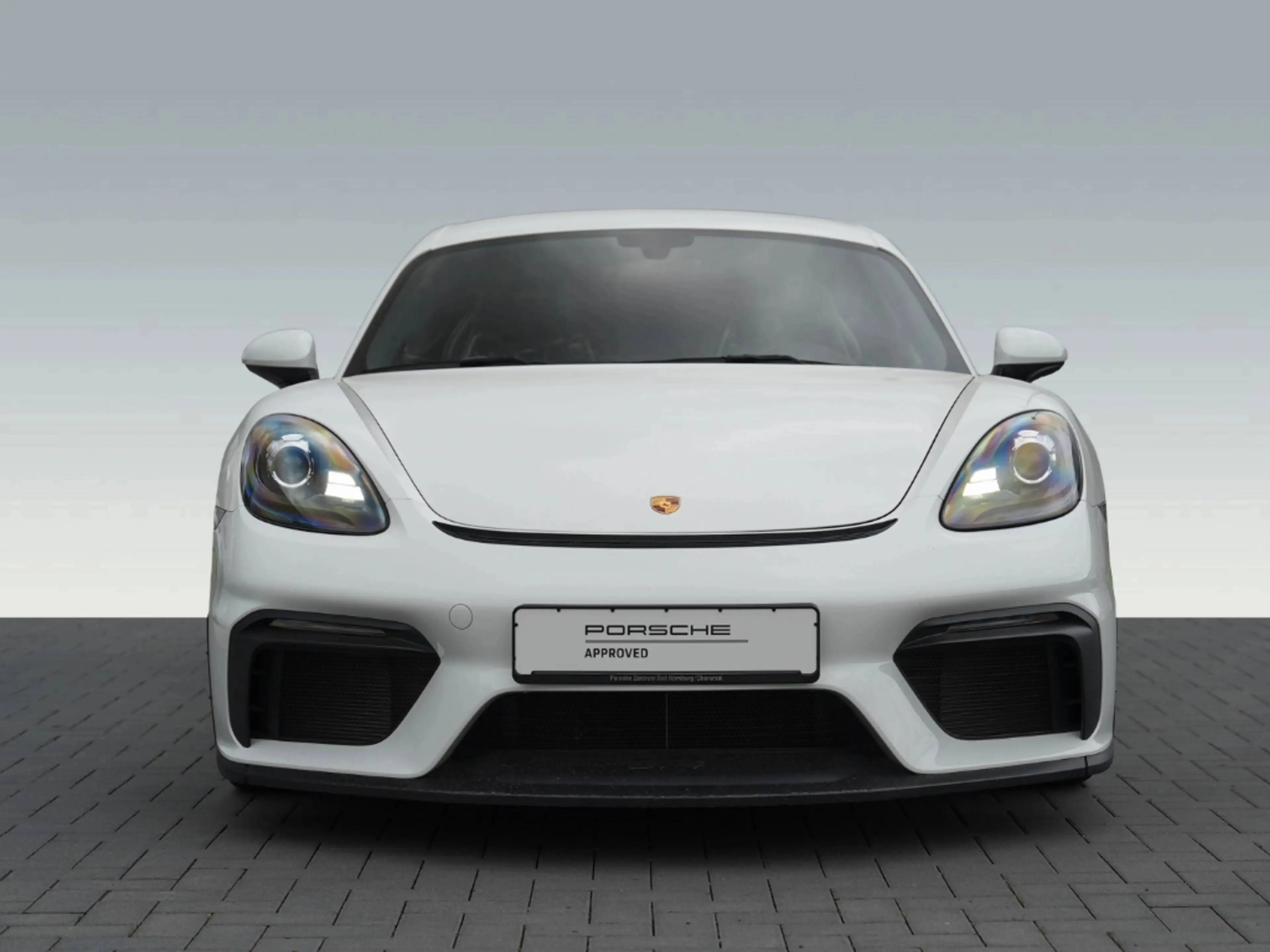 Porsche Cayman 718 GT4 — photo 11