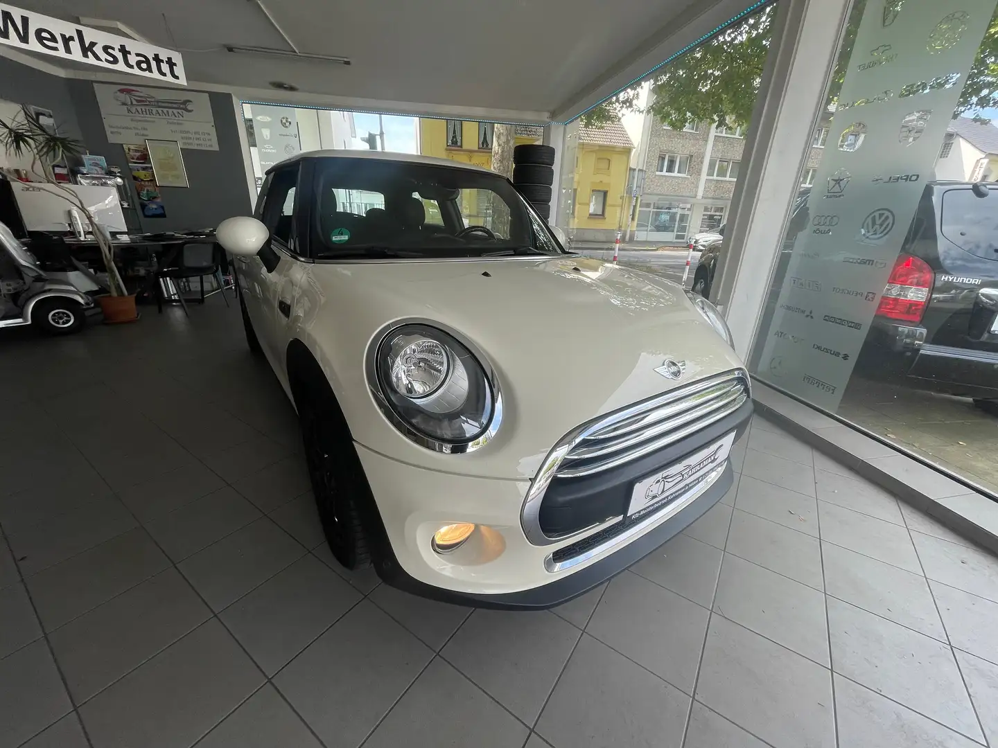 MINI One One Metropolitan*KLIMA+ALU+EURO 6* Weiß - 1