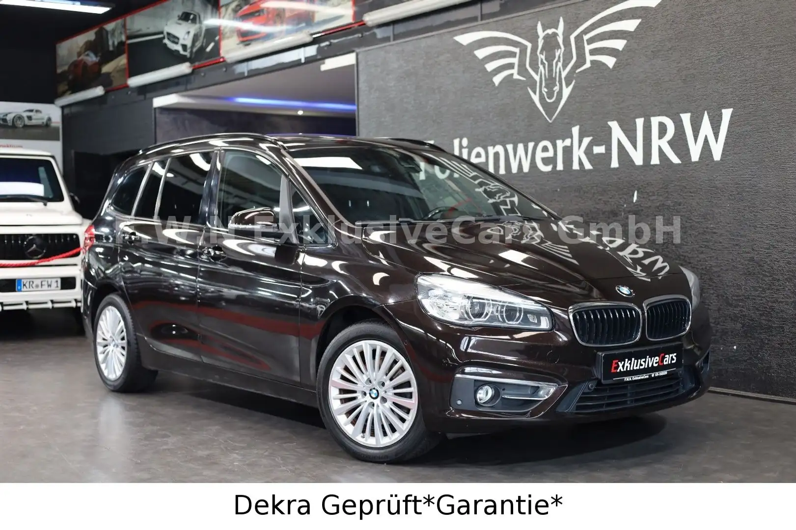 BMW 216 d Gran Tourer*7 Sitzer*AHK*Pano*Navi* Schwarz - 1