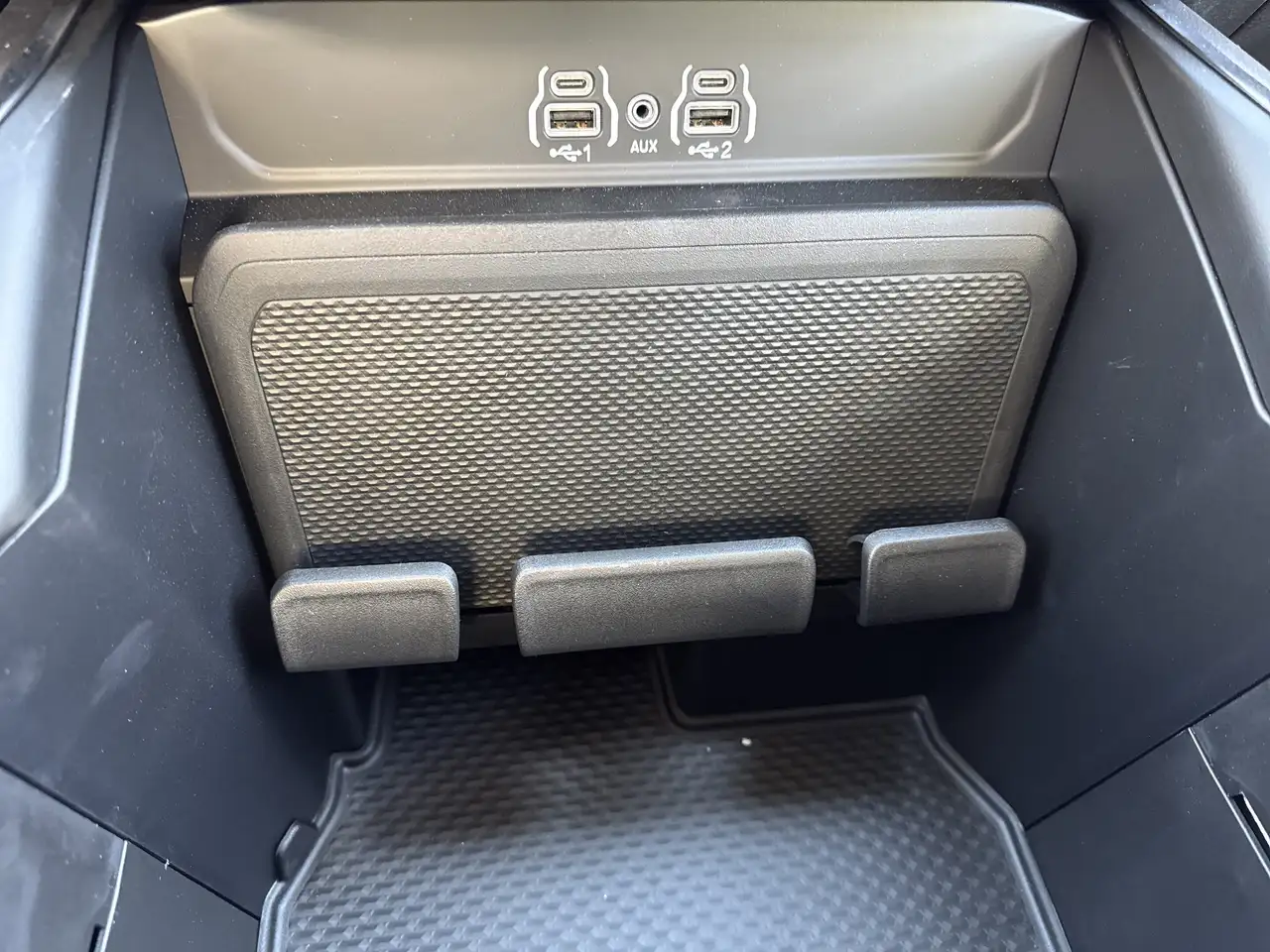 RAM 3500 снимка RAM 3500