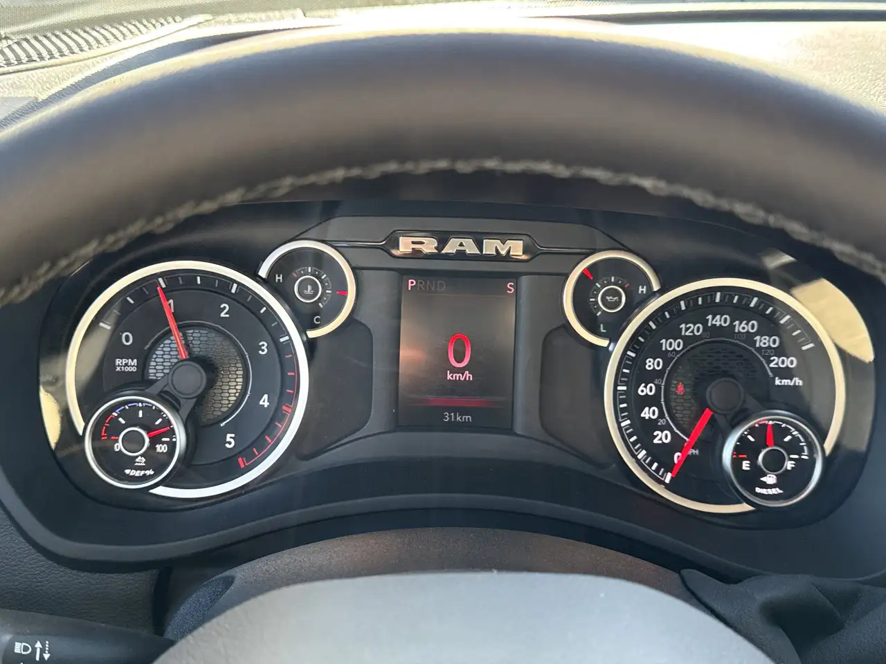 RAM 3500 снимка RAM 3500