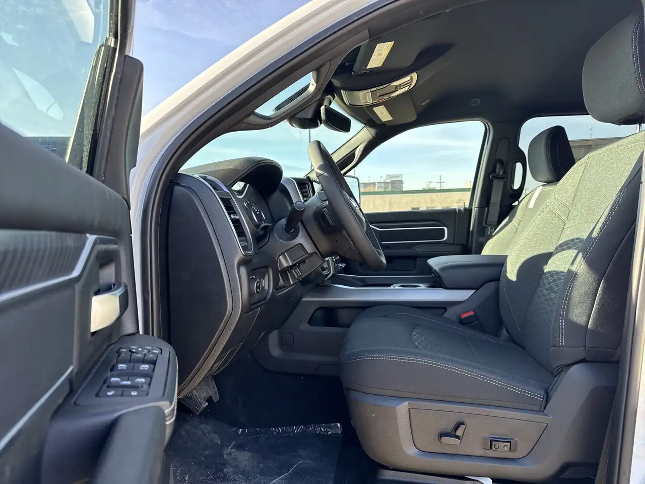 RAM 3500 снимка RAM 3500