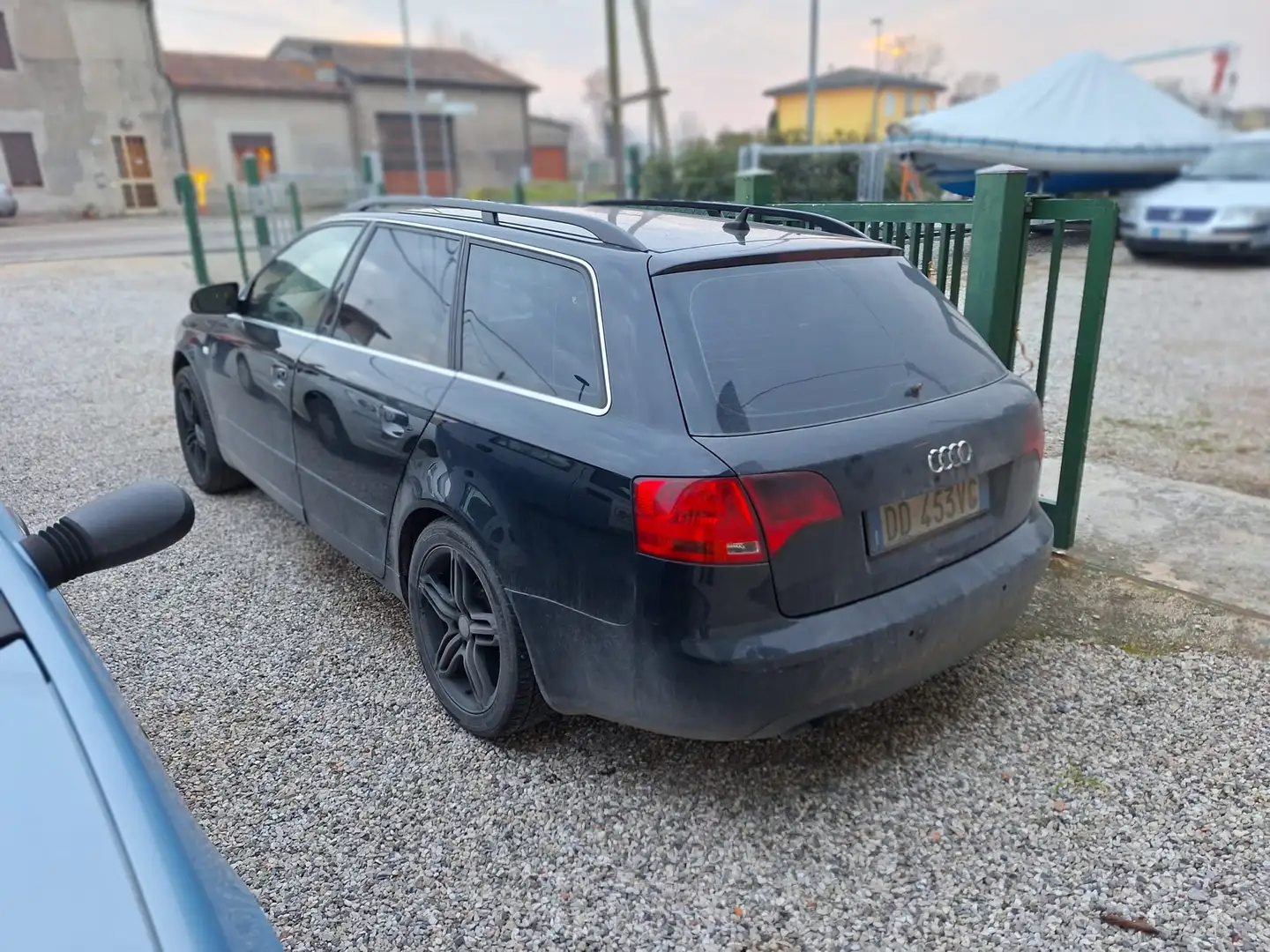 Audi A4 Avant 2.0tdi LEGGERE LA DESCRIZIONE Nero - 2