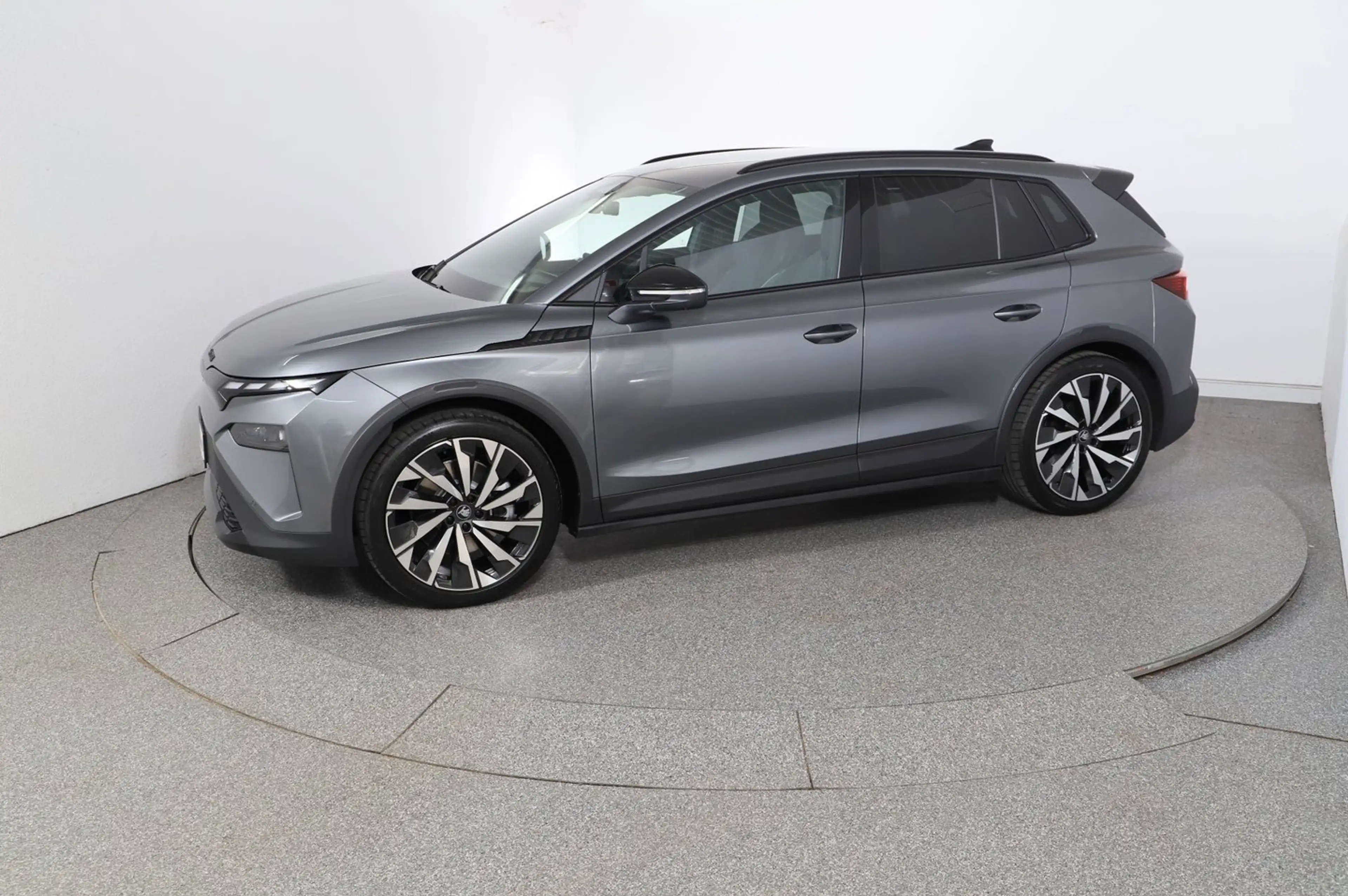 Skoda Elroq Sportline 85 — photo 8