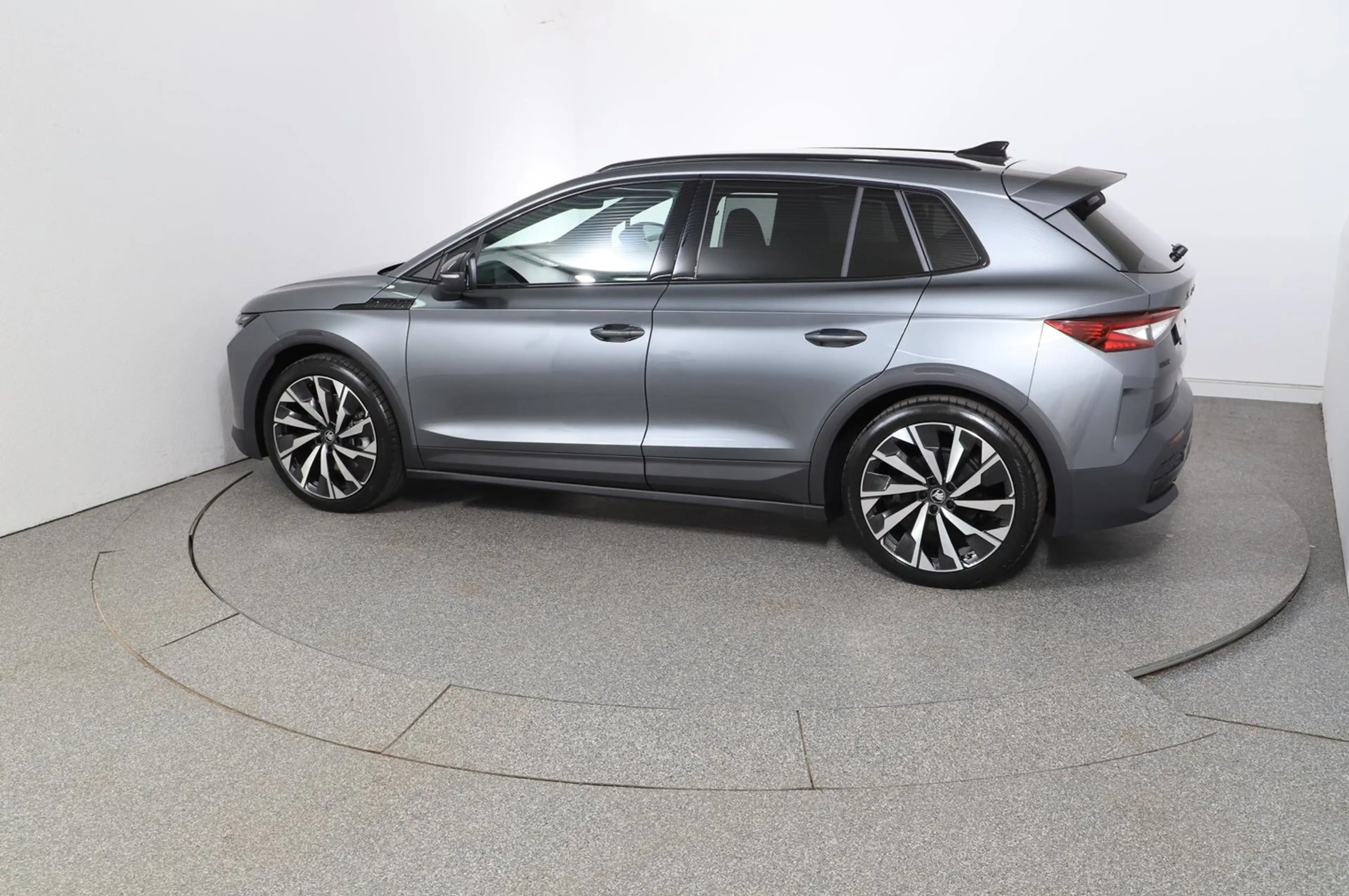 Skoda Elroq Sportline 85 — photo 7