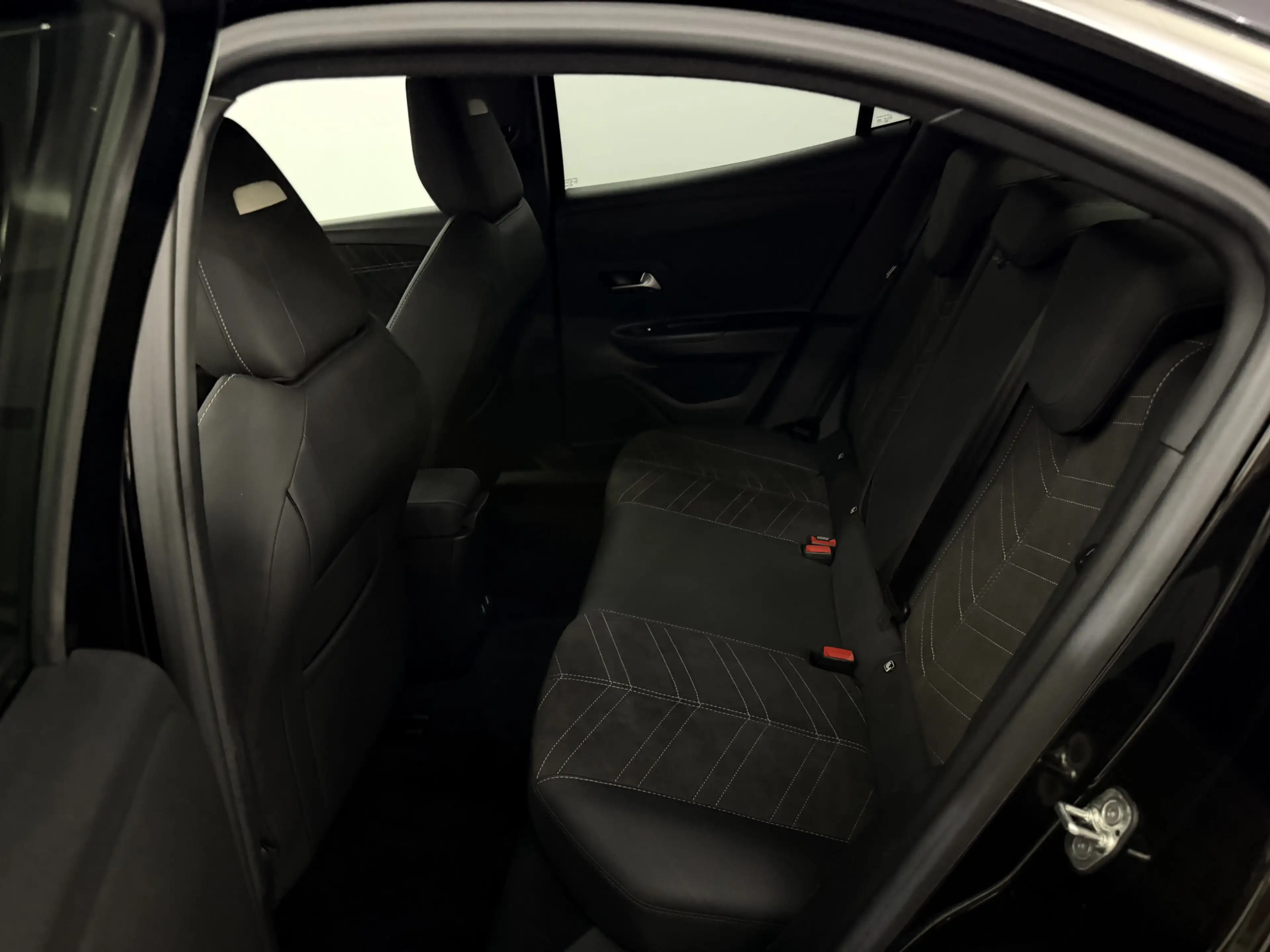 Opel Mokka-E Ultimate 50-kWh 11kw bl. Camera, Navi, Virtual des — photo 9