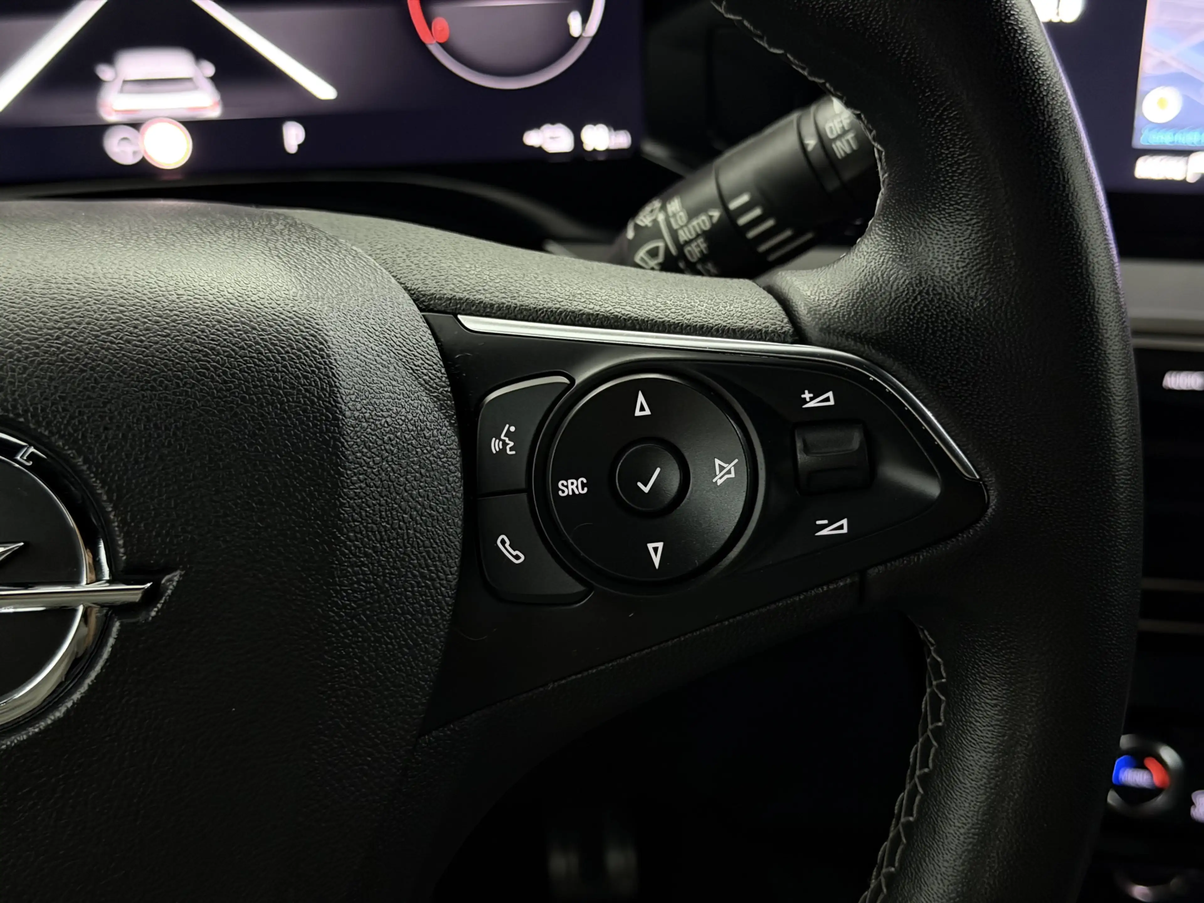 Opel Mokka-E Ultimate 50-kWh 11kw bl. Camera, Navi, Virtual des — photo 22