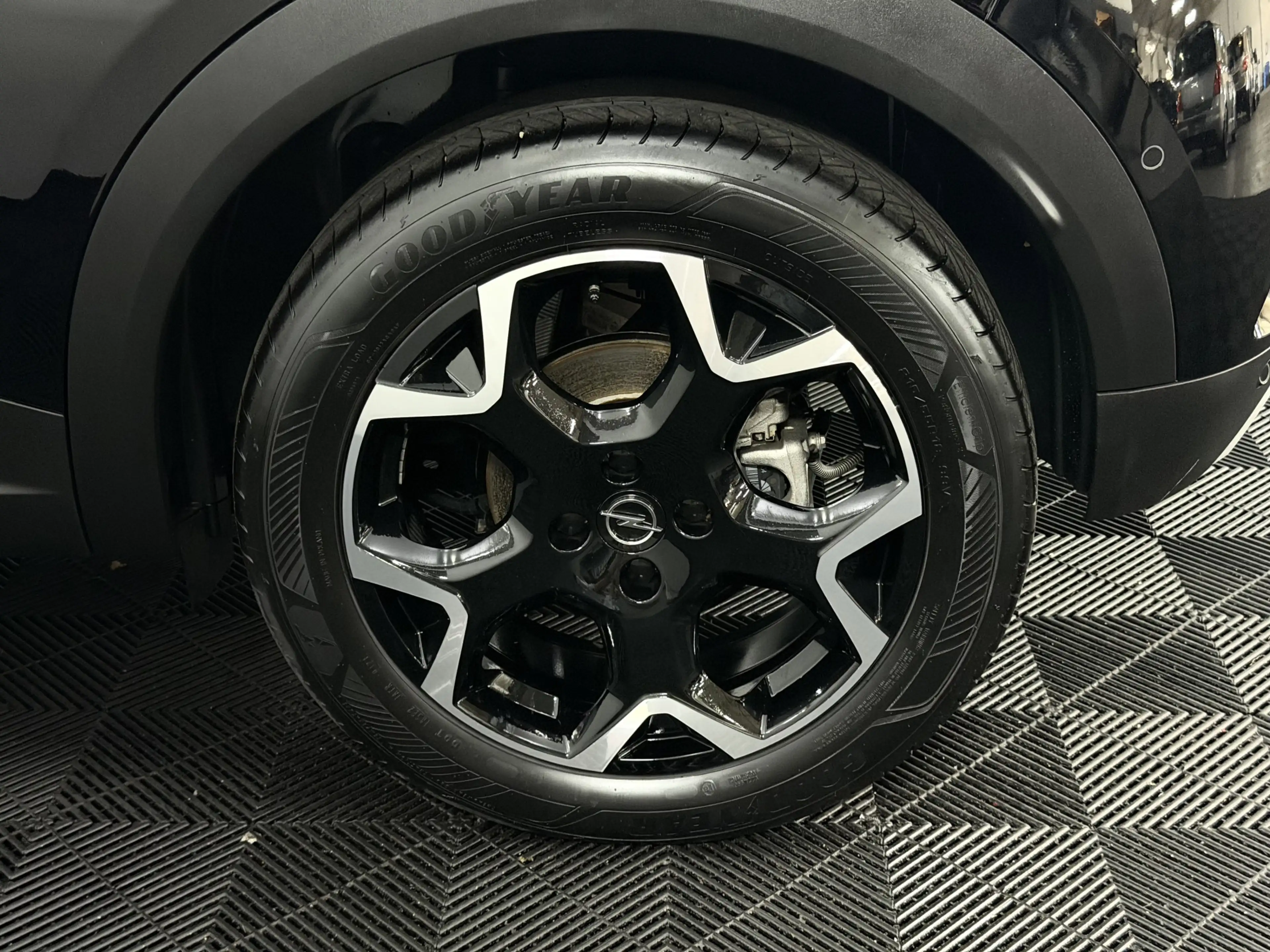 Opel Mokka-E Ultimate 50-kWh 11kw bl. Camera, Navi, Virtual des — photo 6