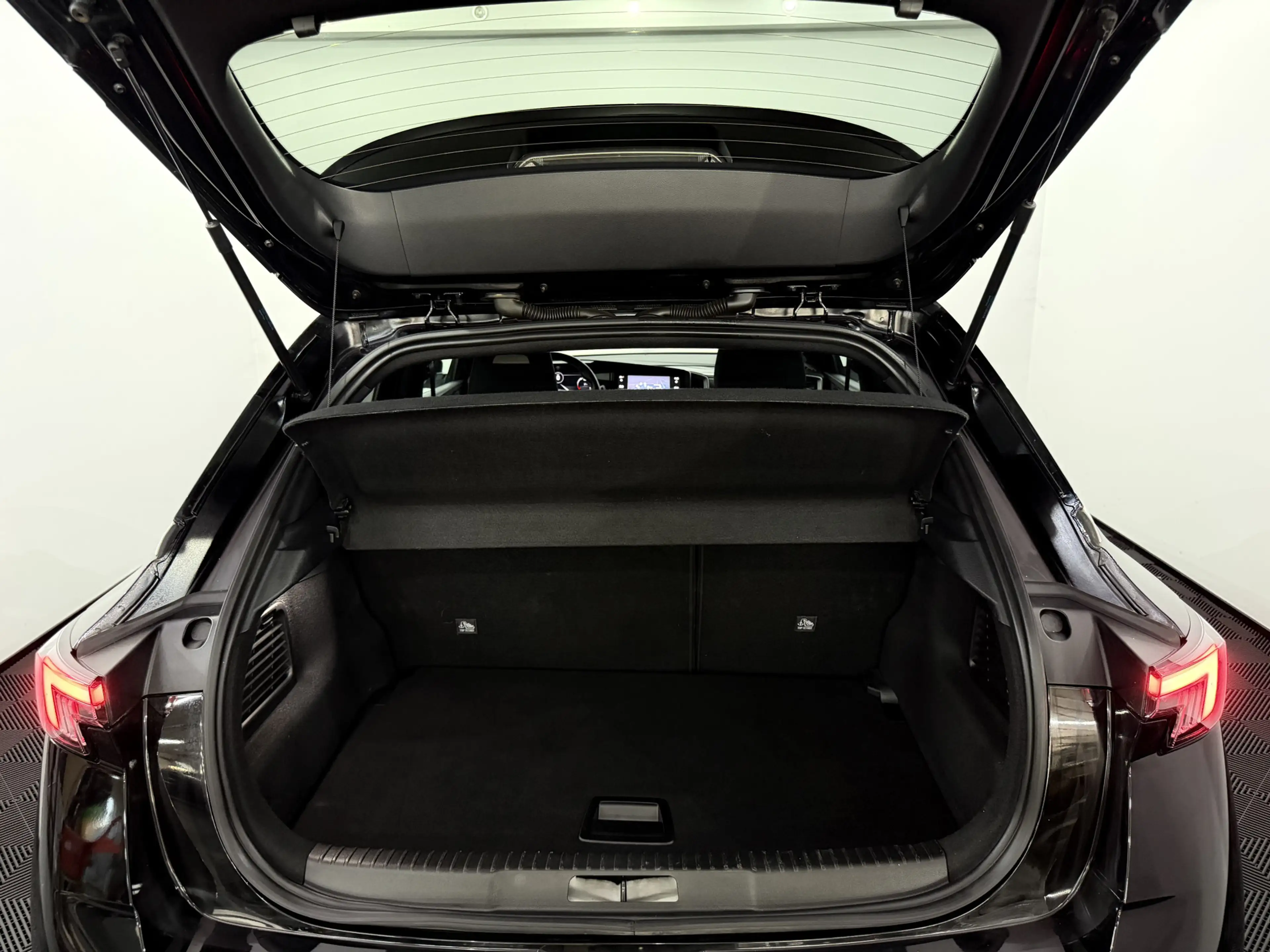 Opel Mokka-E Ultimate 50-kWh 11kw bl. Camera, Navi, Virtual des — photo 26