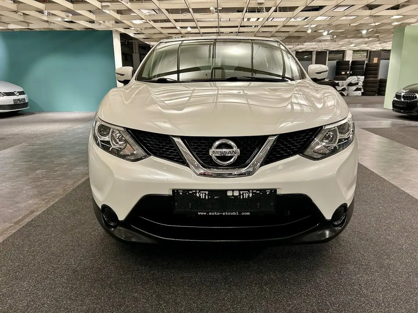 Nissan Qashqai 1,2 DIG-T Visia Weiß - 2