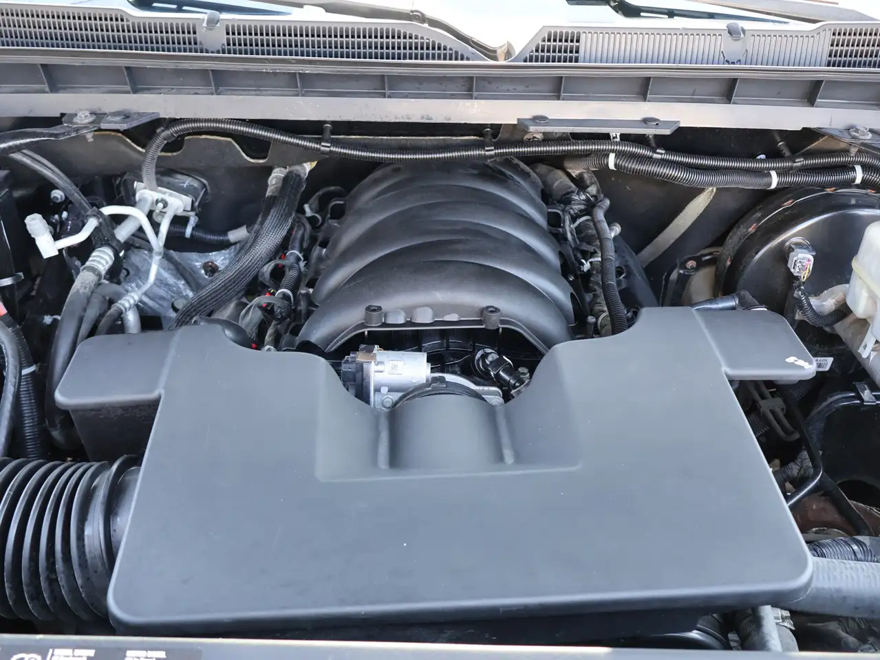 Chevrolet Silverado 1500 photo Chevrolet Silverado 1500