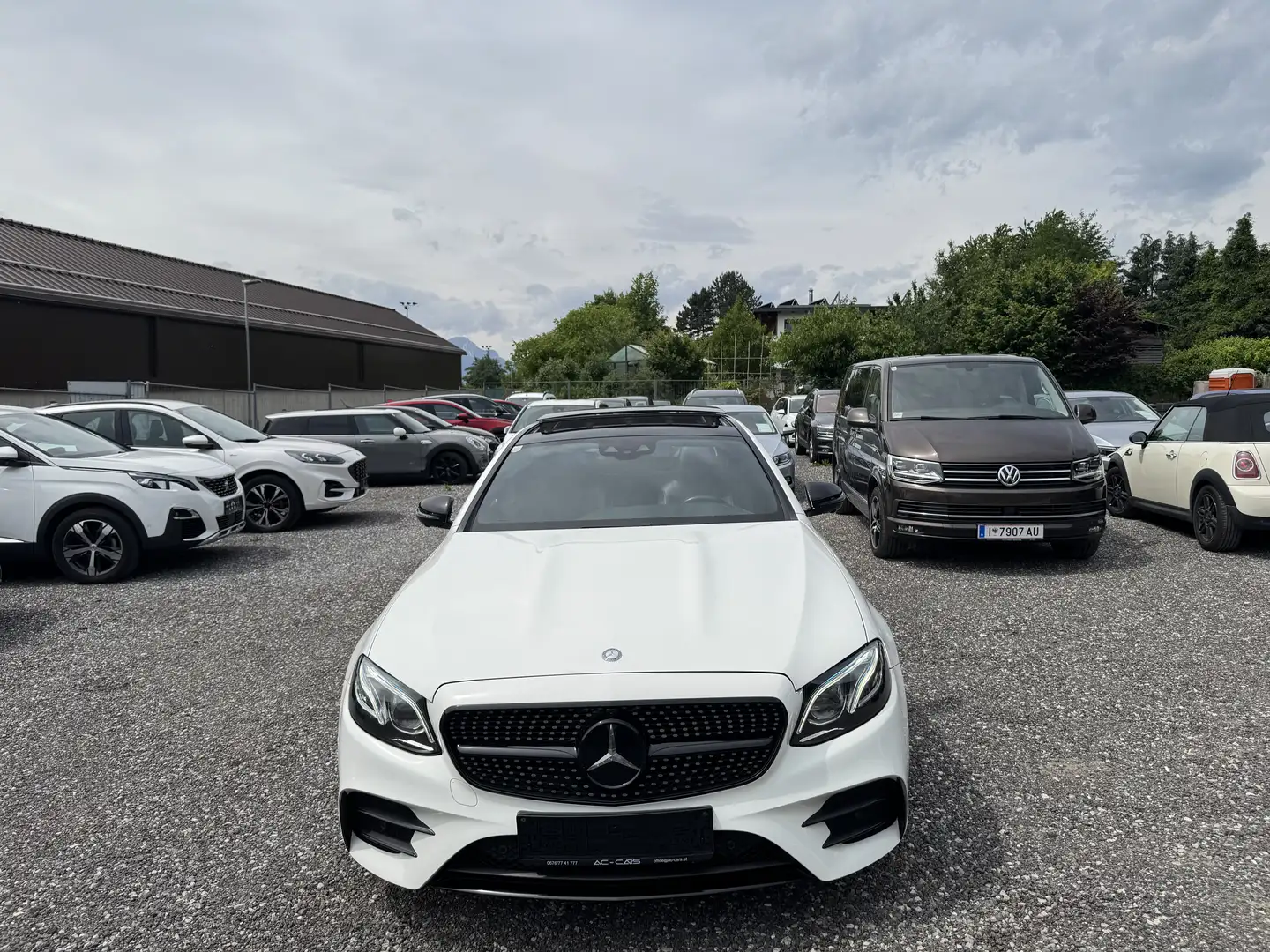 Mercedes-Benz E 220 E 220 d (213.004) Ausstattungslinie AMG Line Weiß - 1
