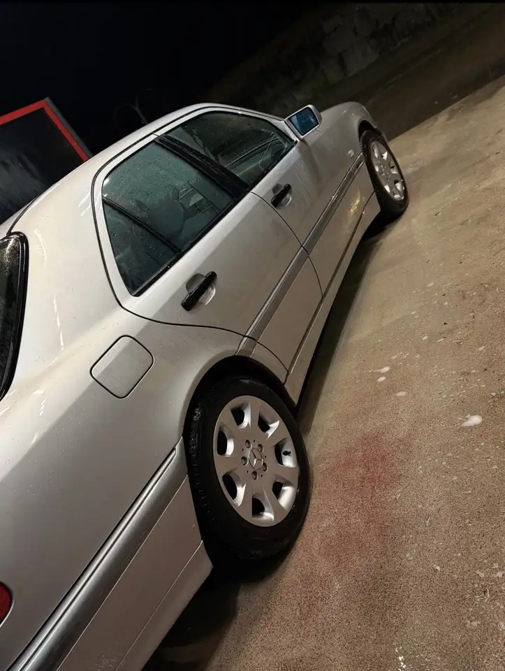 Mercedes-Benz C 200 W202, foto 5