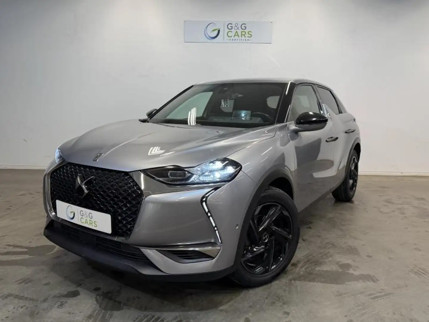 DS Automobiles DS 3 Crossback SO CHIC **GARANTIE 24 MOIS** Gris - 1