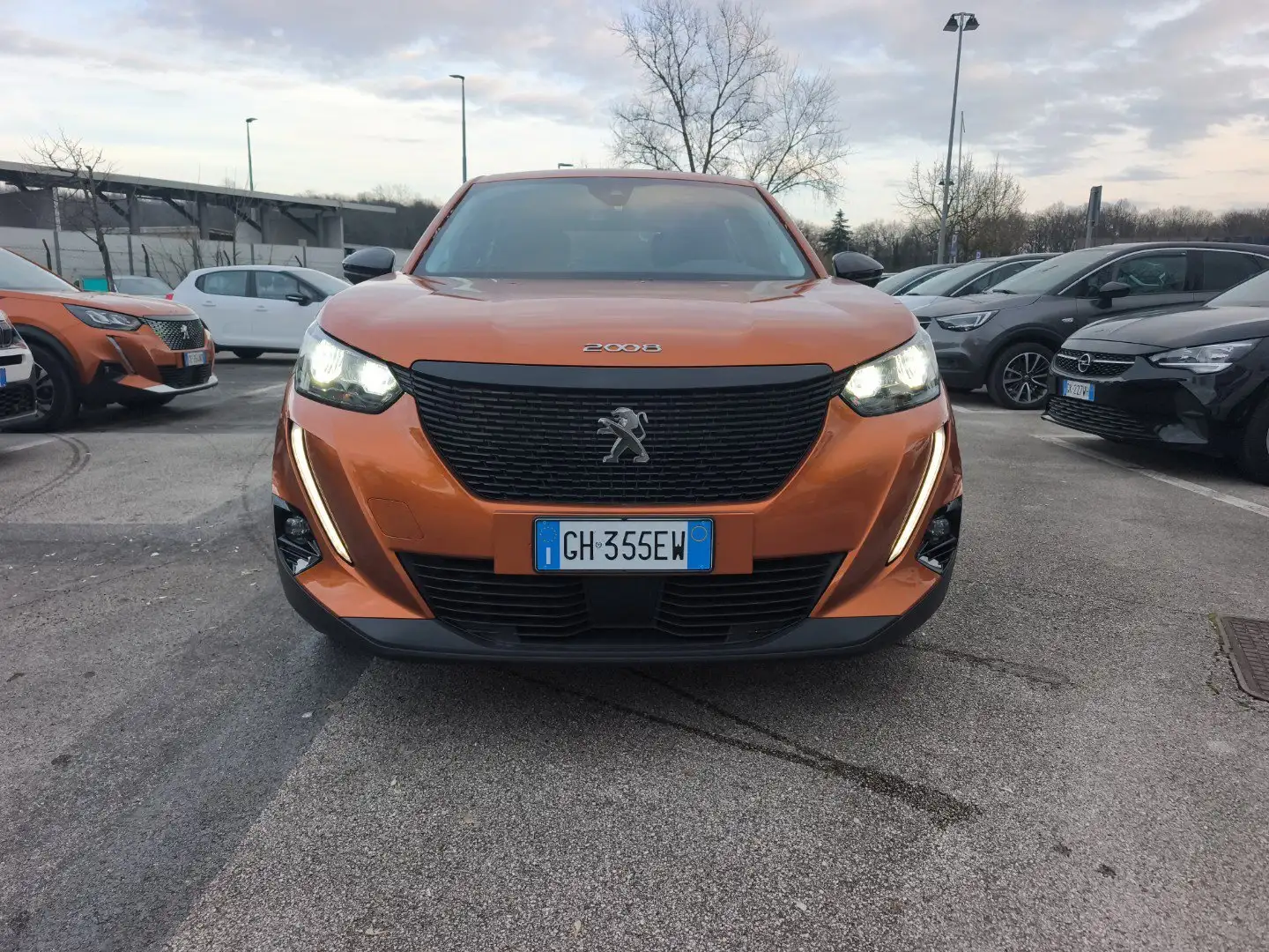 Peugeot 2008 II 2020 1.5 bluehdi Allure Pack s&s 110cv Orange - 1