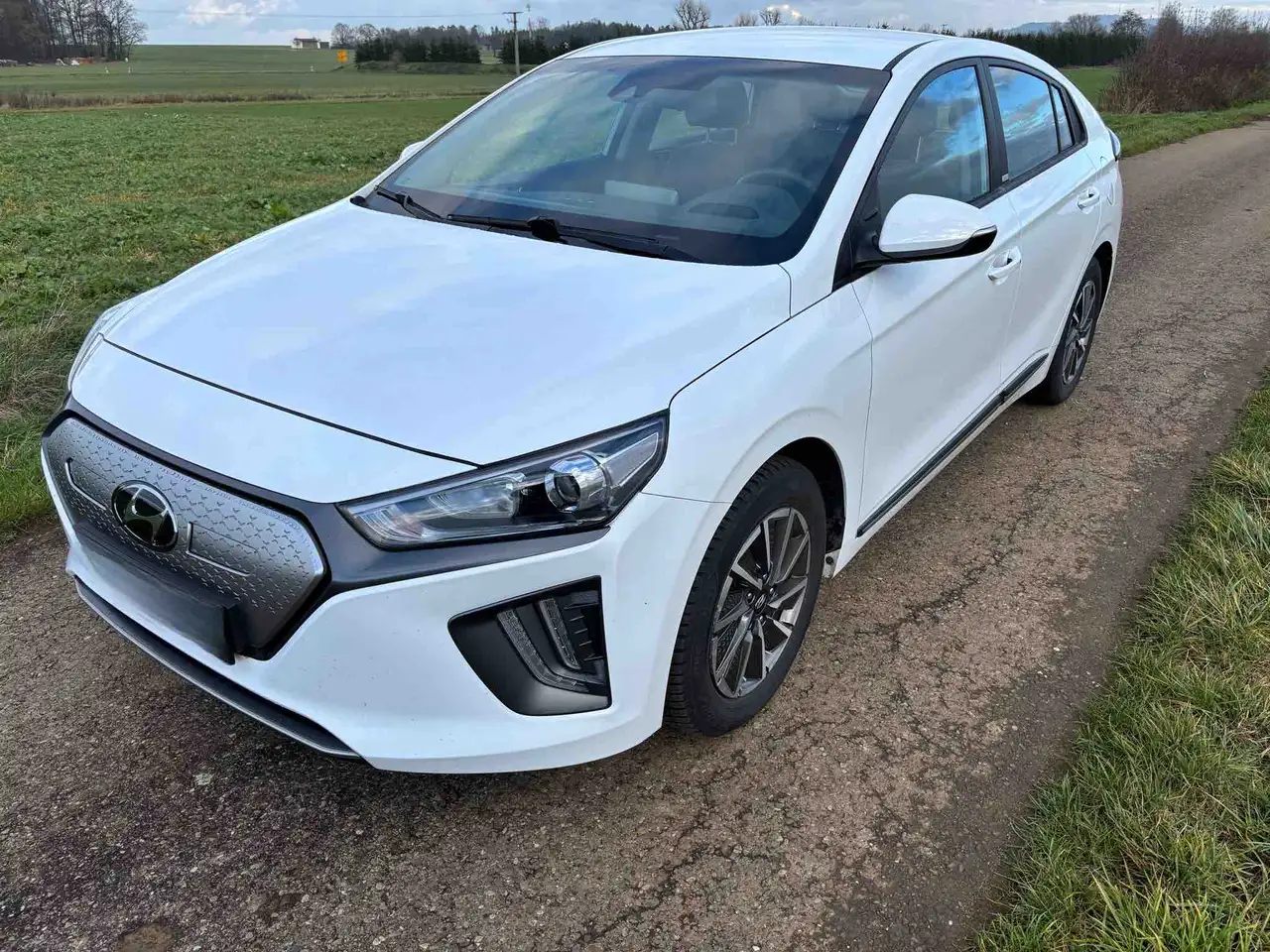 Hyundai IONIQ