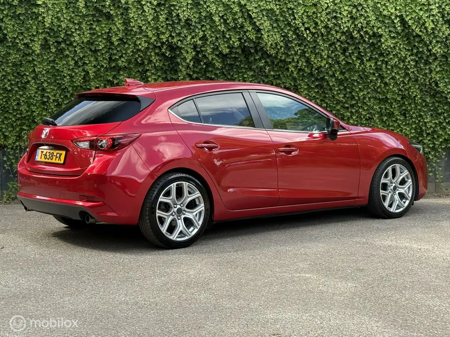 Mazda 3 2.0 SkyActiv-G 120 GT-M Roşu - 2