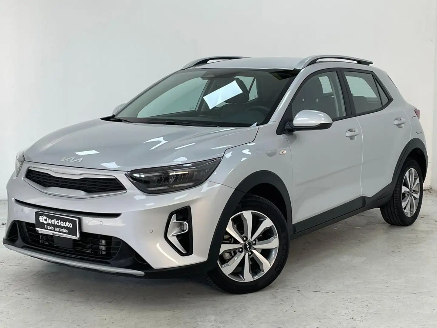 Kia Stonic 1.0 T-GDi 100 CV MHEV MT Urban Argento - 1