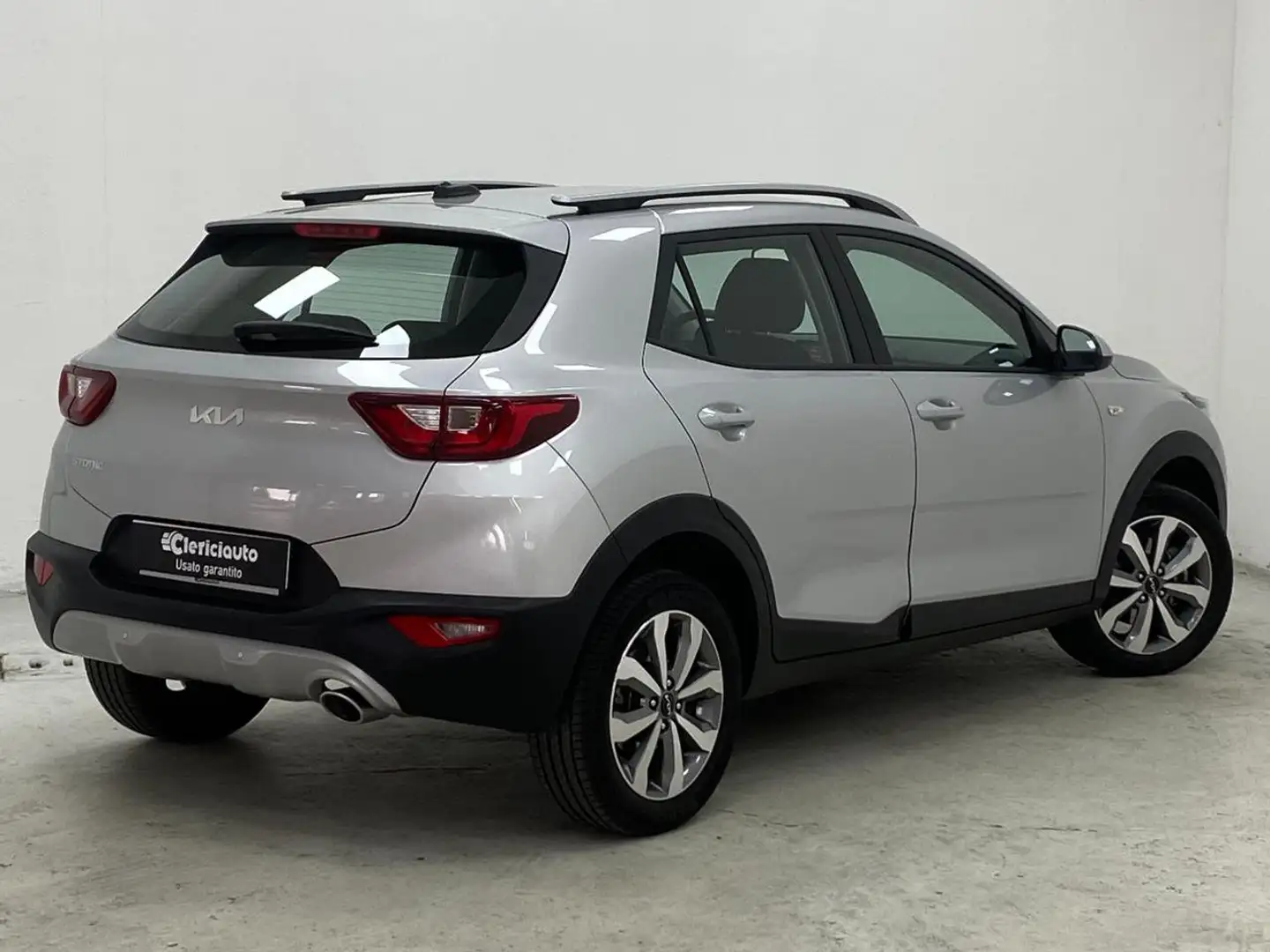 Kia Stonic 1.0 T-GDi 100 CV MHEV MT Urban Argento - 2