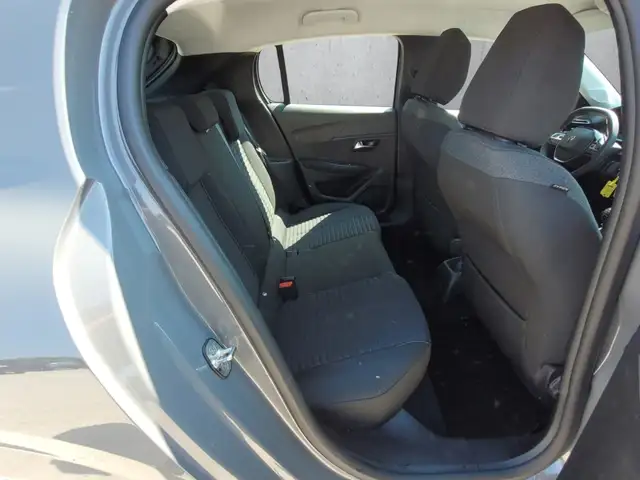 Peugeot 208 view 14