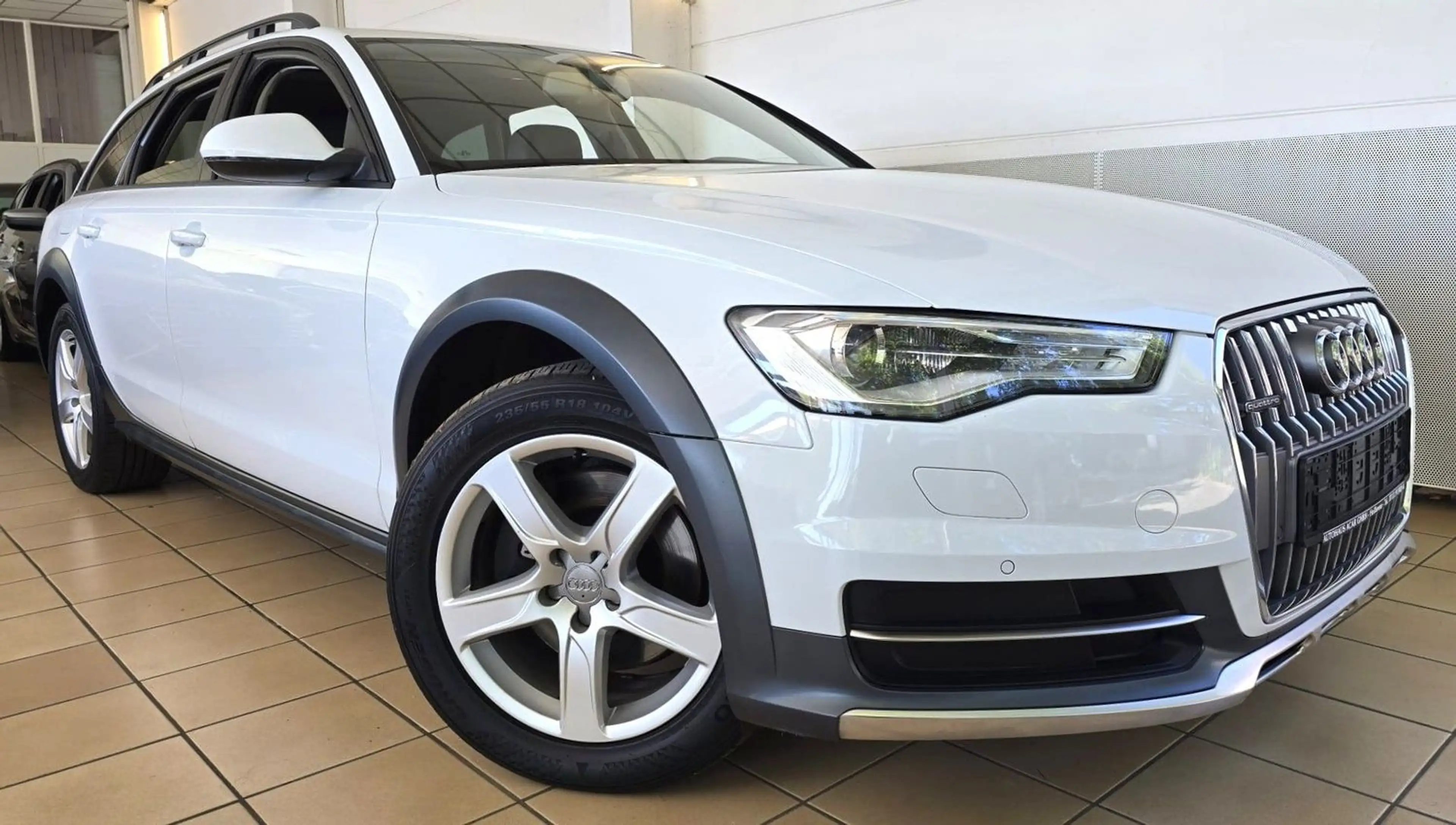 Audi A6 allroad 3.0 TDI XENON Panorama Kamera Anhängerk.  8 Fach