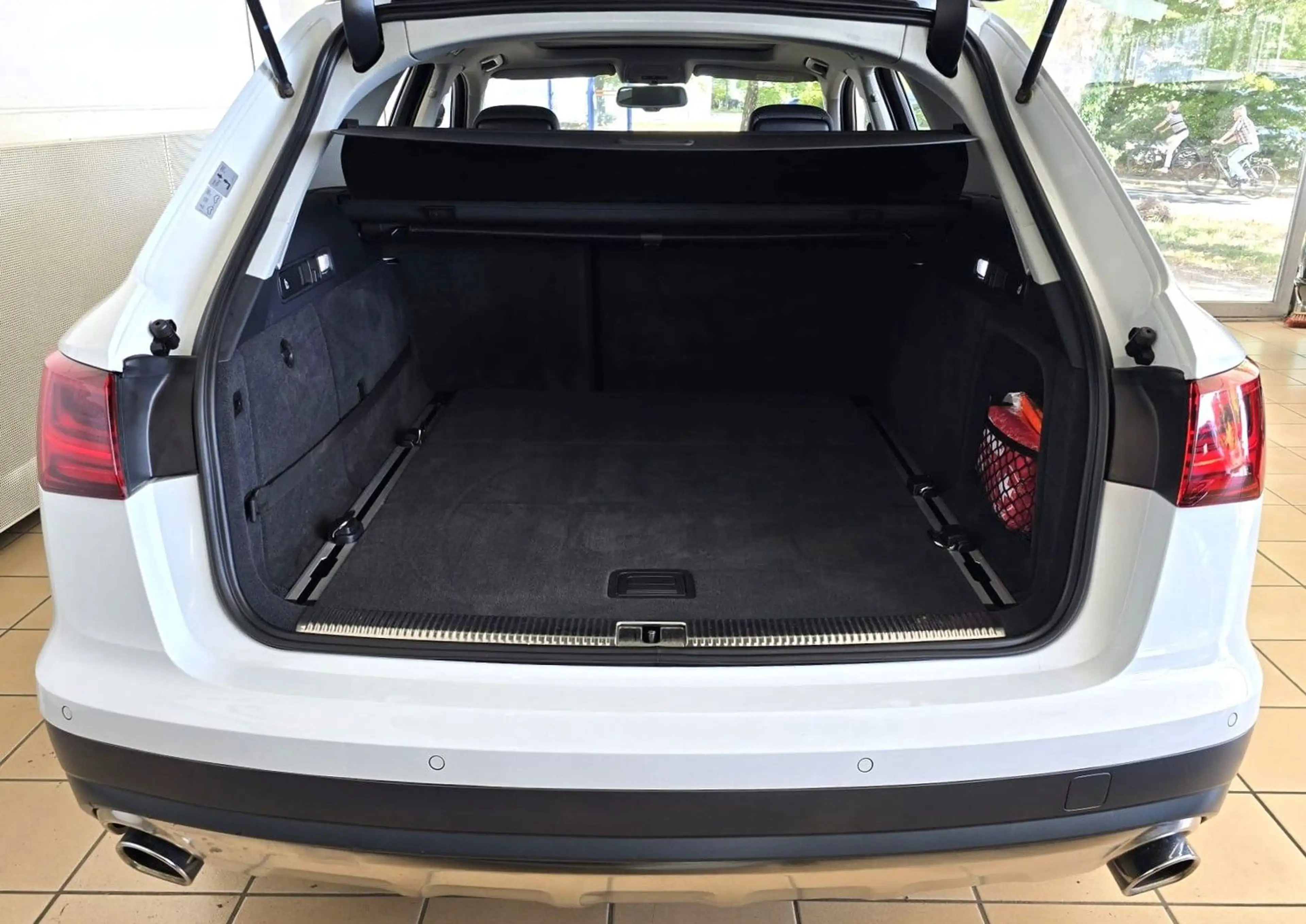Audi A6 allroad 3.0 TDI XENON Panorama Kamera Anhängerk. 8 Fach — photo 9