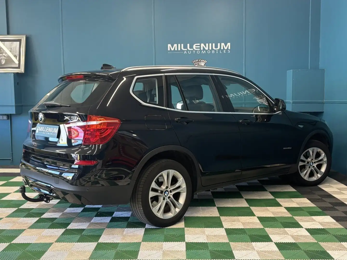BMW X3 (F25) SDRIVE18DA 150CH LOUNGE PLUS Noir - 2