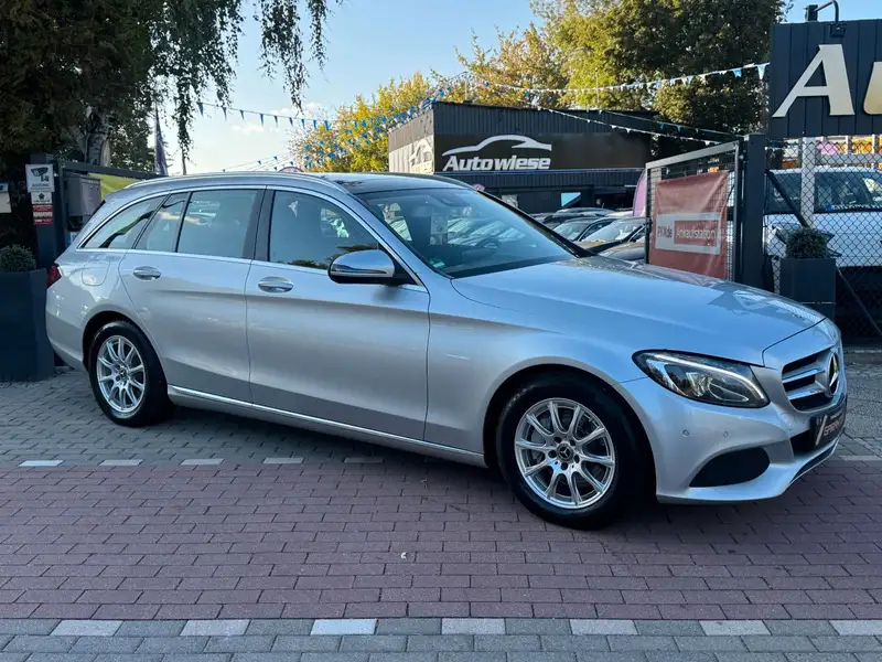 MERCEDES-BENZ Clasa C