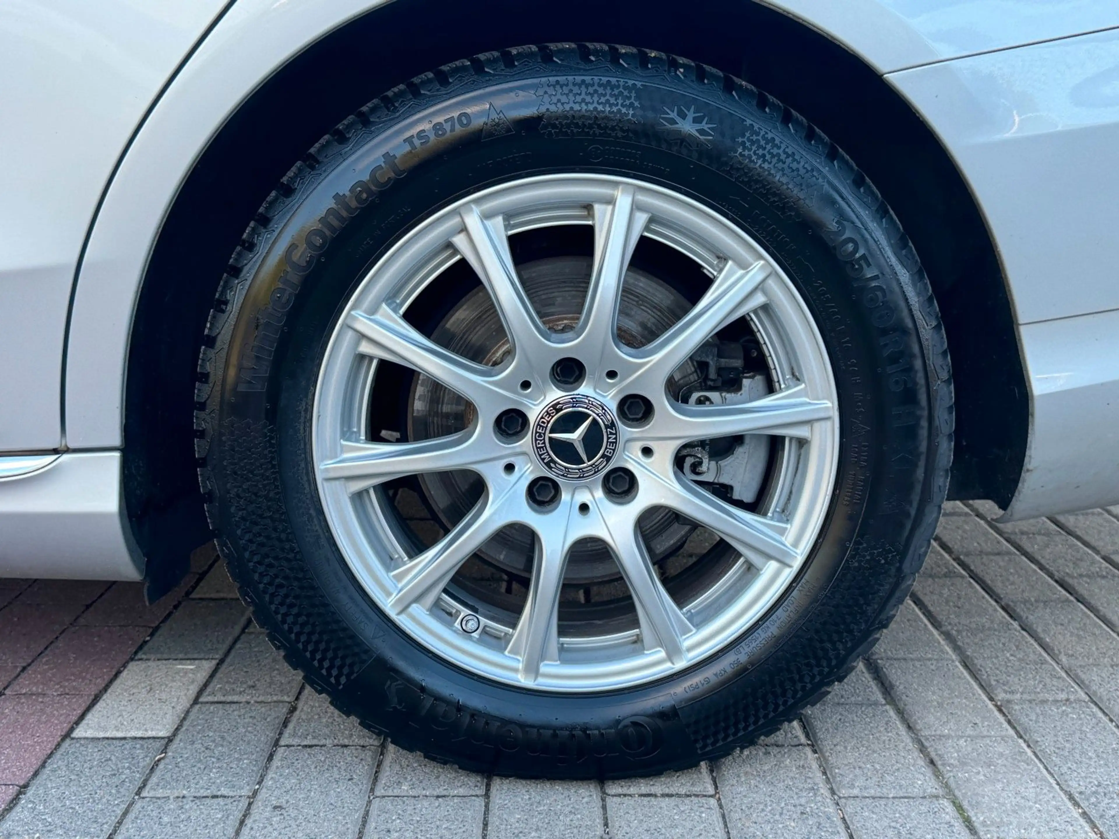 Mercedes-Benz C 250 d*Avantgarde*Aut.*Panorama*LED*Navi*AHK*SHZ — photo 11