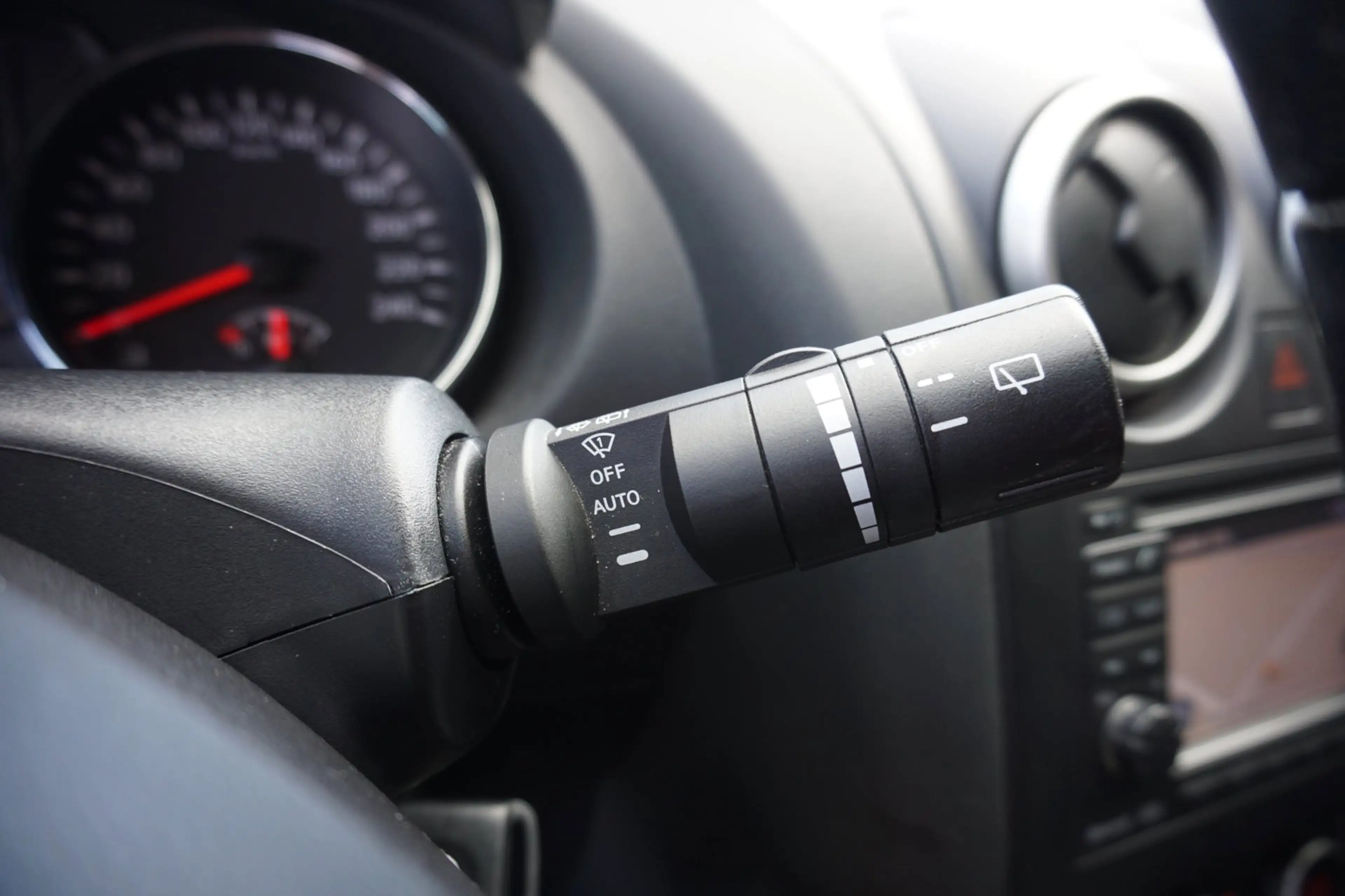 Nissan Qashqai 1.6 Connect Edition — photo 9