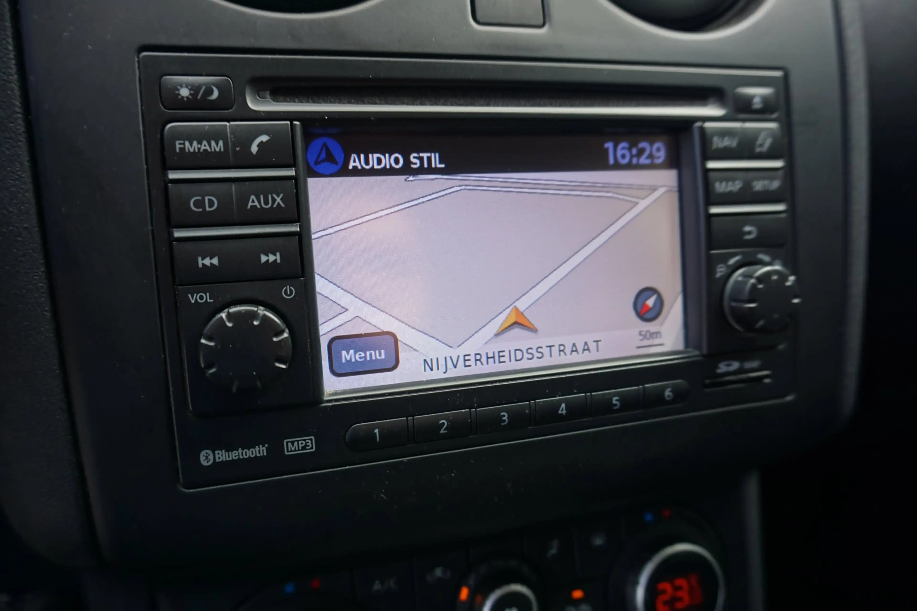 Nissan Qashqai 1.6 Connect Edition — photo 12
