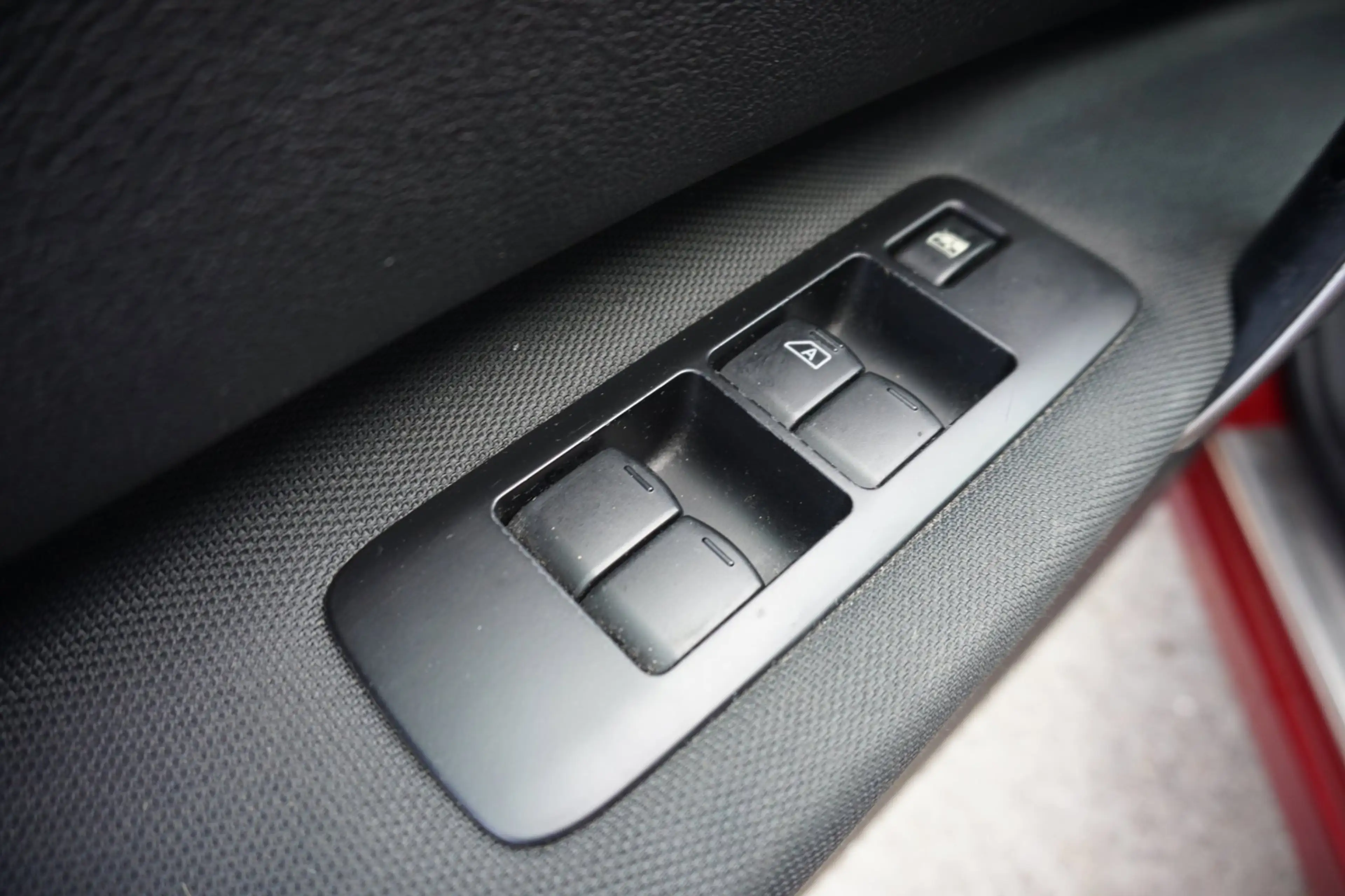 Nissan Qashqai 1.6 Connect Edition — photo 4