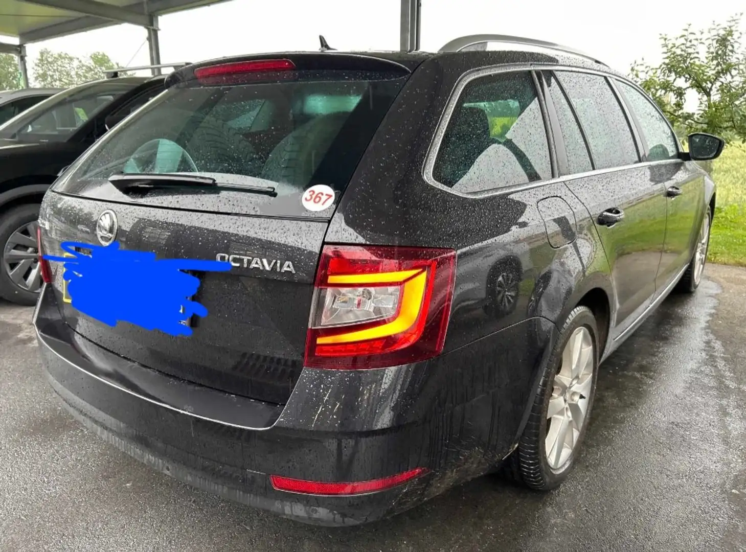 Skoda Octavia Style 1.6 TDI DSG Schwarz - 2