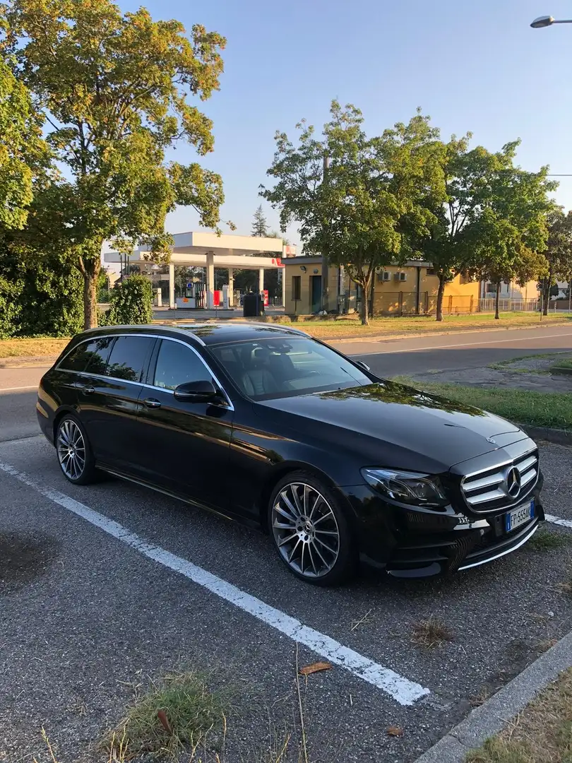 Mercedes-Benz E 220 d T 9G-TRONIC AMG Line - 1