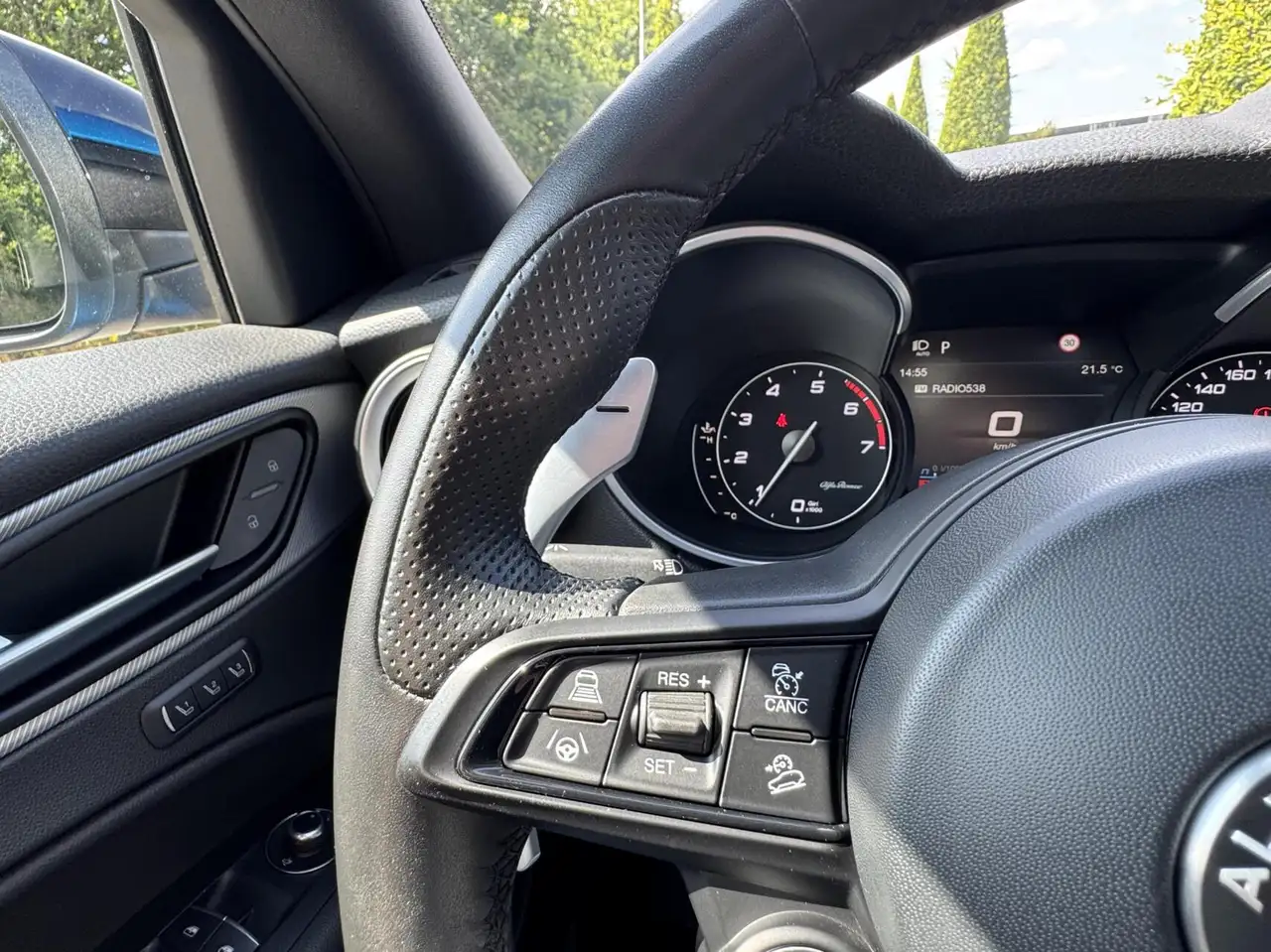 Alfa Romeo Stelvio 2022 — фото 14